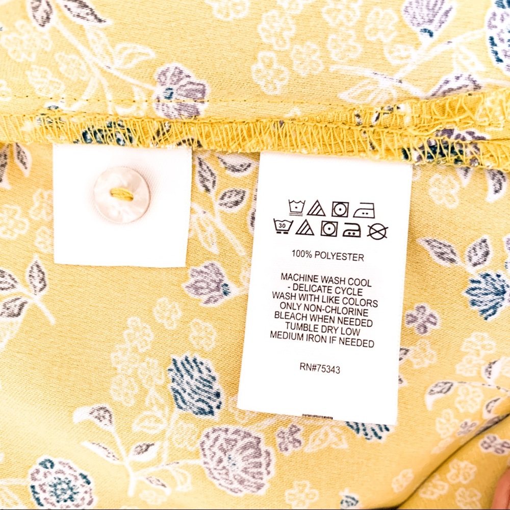 Rachel Zoe Floral Sleeveless Button Down Top - Picture 7 of 7